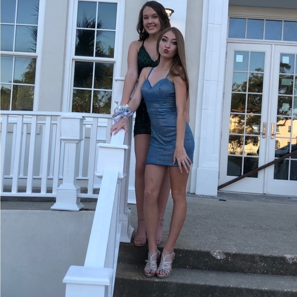 Beautiful Homecoming Dress - Picture 1 of 4